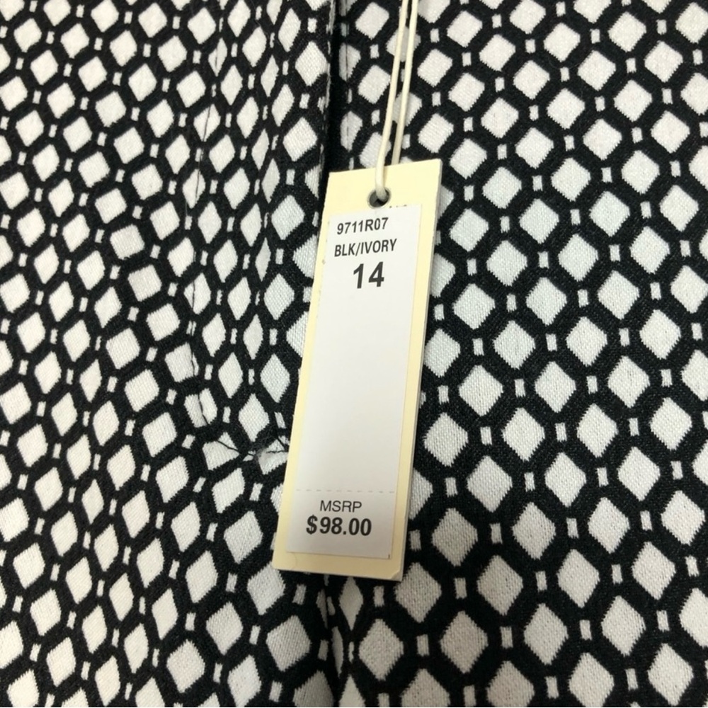 MAX STUDIO | Black & White Crop Dress Pant | NWT - Picture 6 of 7